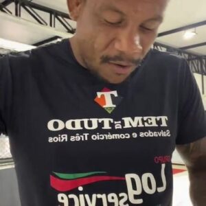 Alex Oliveira Instagram - E aí galera bora suar!
#oesportepodemudarvidas