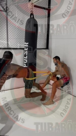 Alex Oliveira Instagram - Hoje começamos o foco para Rússia, hoje foi brabo kkkkkkk.

Obrigado meus irmãos @ats_tubaroesbrasil  e @atsproducoesoficial !!!

#videosengracados #videos#canaljf #notícia #noticias24 #noticia #noticias #notícias #novidades #jf #noticoasjuizdefora #lojas  #Mencionar #atstubaroes #muaythafighter #lutalivreesportiva #tresriosacidadedoesporte •
#franquia #jujitsulifestyle #tubaroesassasinos #taekwndo #lojas# kingfu #boxe #atsushi #Anime #tresriosprecente #taekwondofighter #franqui #andretadeu