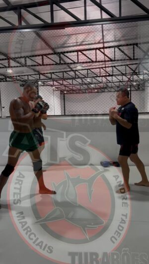 Alex Oliveira Instagram - Treino de Hoje, bloqueio do pisão!

#tresriosacidadedoesporte  #tresriosacidadedaluta #oesportepodemudarvidas #videosengracados #videos#canaljf #notícia #noticias24 #noticia #noticias #notícias #novidades #jf #noticoasjuizdefora #lojas  #Mencionar #atstubaroes #muaythafighter #lutalivreesportiva #tresriosacidadedoesporte •
#franquia #jujitsulifestyle #tubaroesassasinos #taekwndo #lojas# kingfu #boxe #atsushi #Anime #tresriosprecente #taekwondofighter