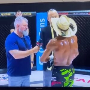 Alex Oliveira Instagram - Obrigado papai do Céu obrigado!!!
Obrigado @sbcrevenge, por me dar o cara que eu pedi pra lutar na próxima luta

Obrigado obrigado mestrão @andretadeu_ats 
#oesportepodemudarvidas