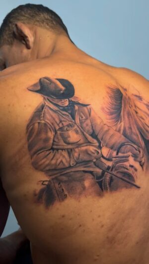 Alex Oliveira Instagram - BOMMMM DIAAAAA 
E o pai tá como!!!

*Obrigado aos artistas*
@davidtattooink  e @thitow 
Vocês são Tops

#oesportepodemudarvidas