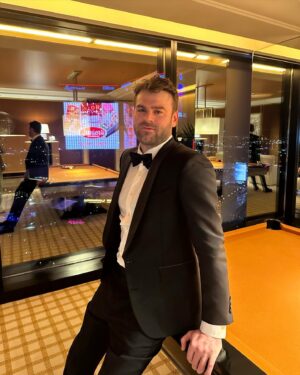 Alex Pall Instagram - Got this custom suit 6 months ago but I don’t get invited to anything fancy so figured dress up in vegas was the move… HNY 🥂