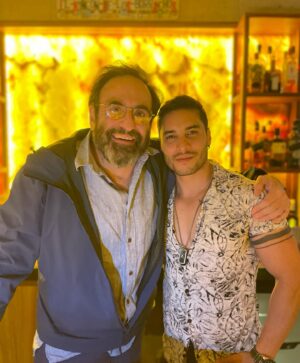 Álex Perea Instagram - Gente linda y bella, nunca te acabes… gracias por tu amistad y tu generosidad, te quiero un chingo cabron. @joseron3