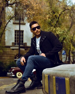 Álex Perea Instagram - 😎✨🙌🏻🖤🐺
.
.
📸 @alexpadronphoto