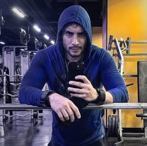 Álex Perea Instagram - ……. Ah si… a darle. 👊🏼✨🤘🏼