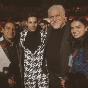 Álex Perea Instagram - No sé por qué nunca subí esta foto, pero no lo quería dejar de hacer teniendo una foto acompañado de tan talentosos compañeros y excelentes seres humanos a mi lado. 
Los quiero harto!