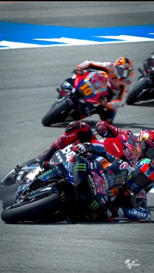Álex Rins Instagram - I was giving my maximum…It’s a shame because I was feeling faster than some riders in front! Good race @fabioquartararo20 and team, we aren’t giving up 💪🏻this result sure gives us a boost💙

Estaba dándolo todo…Una pena por que me sentía con un mejor ritmo que algunos pilotos de delante. Buena carrera Fabio & @yamahamotogp, este resultado nos marca el camino 💪🏻

#SpanishGP #Yamaha #42ins