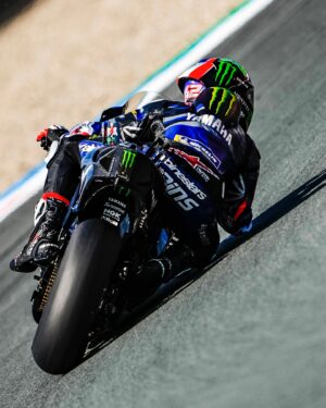 Álex Rins Instagram - 6th row for the #DutchGP 🇳🇱 races. We keep working @yamahamotogp 

#42ins #Yamaha #MotoGP