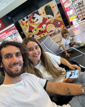 Álex Rins Instagram - Happy happy birthday to my partner in crime, my best friend & the best mommy in the world. I love you Jandri❤️