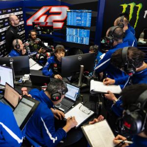 Álex Rins Instagram - A lot tested today, lots of data and findings to improve the bike thanks to the great work of the team. This is an ongoing work. We keep pushing!💪🏻 
 / Muchas cosas probadas hoy! Mucha data recopilada  y conclusiones para mejorar nuestra moto, pero esto es solo el comienzo. Seguimos!💪🏻

#MotoGP #JerezTest #Yamaha #42ins