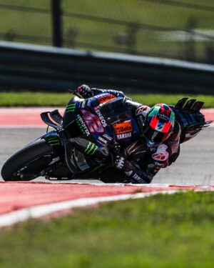 Álex Rins Instagram - Still working on it ⚒️ We need to improve in some areas but we are on our way, tomorrow will be better 💪🏻 Seguimos trabajando ⚒️ Aún necesitamos mejorar en algunas areas pero estamos en ello, mañana será un mejor día 💪🏻

#AmericasGP #MotoGP #42ins #Yamaha