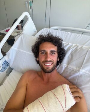 Álex Rins Instagram - Surgery went well ✅ Rider OK!