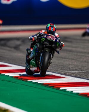 Álex Rins Instagram - They call it a Rodeo for a reason 🤠🤘🏻 FP1 done ✅
Le llaman un Rodeo por algo 🤠🤘🏻 FP1 completada ✅

#MotoGP #AmericasGP #42ins #Yamaha
@yamahamotogp @motogp