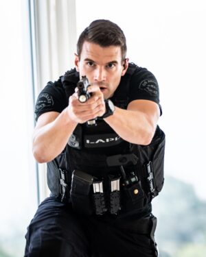 Alex Russell Instagram - All new SWAT tonight 8/7c 👊🏼
