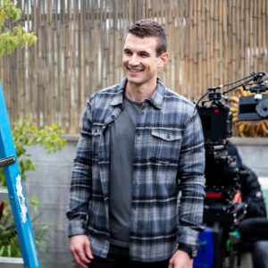 Alex Russell Instagram - ALL NEW SWAT • Sunday 10/9c on CBS 👊🏼💥