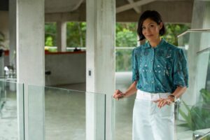 Alex Wagner Instagram - Scenes from my Australian adventure on the brand new reboot of @themolenetflix — which drops TODAY. Wheeeee