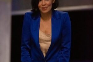 Alex Wagner Instagram - Scenes from my Australian adventure on the brand new reboot of @themolenetflix — which drops TODAY. Wheeeee
