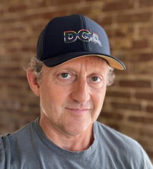 Alex Winter Instagram - Love my @directorsguild Pride cap ❤️
Literal hat tip to @michaelsucsy