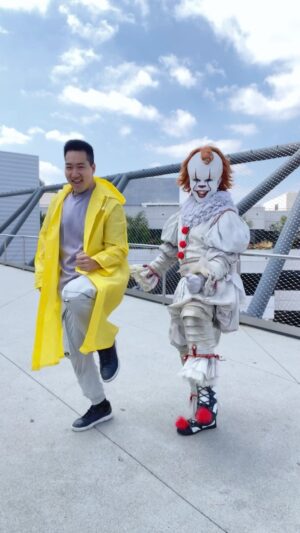 Alex Wong Instagram - What a cute heartwarming ending 🤡 @twistedpennywise @alexdwong 
.
.
Dc: @brettsewell_