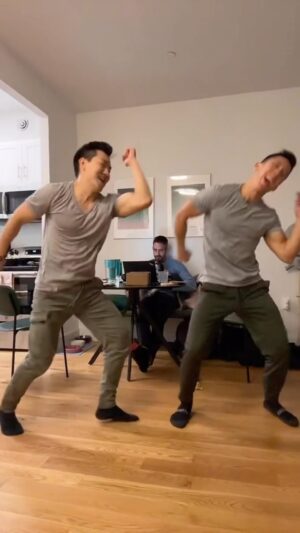 Alex Wong Instagram - Unimpressed audience members 😂 @brendonchancan @noelmoo2 
.
.
dc: tiktok chuckygonwild
