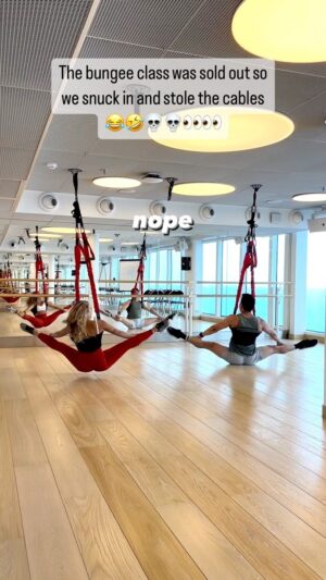 Alex Wong Instagram - Raise your hand if you would take class with us? 😂🙋🏻 @tarajeanpopowich 
.
.
.
.
All aboard 👨🏼‍✈️ @virginvoyages