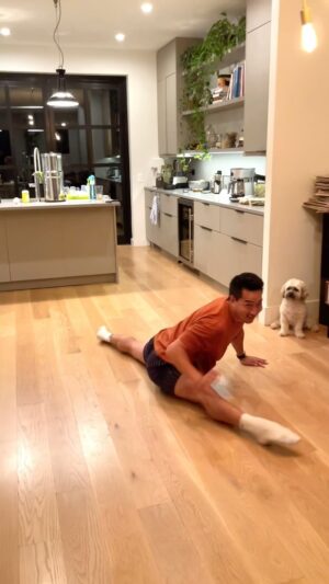 Alex Wong Instagram - Would you hire me to clean your floors 😂