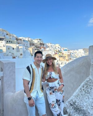Alex Wong Instagram - Wow. I can’t believe how lucky I am to be able to work and travel all around the world 🥹 The 2nd video is my life in a nutshell 🙃 @tarajeanpopowich and I were MID-dinner and decided we ABSOLUTELY needed to see the sunset. We ran from our table and had an impromptu sunset dance before we returned back to dinner sweating 😅 I think people really think we’re crazy….well, I guess we might be 😂🤣 3rd video we decided to start dancing with the shop owners 😂 and the rest are just boring photos 😆
.
.
.
Thanks @jorgemrocha_ @elayanemliss @virginvoyages for making this possible 🤗