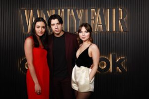 Alexa Barajas Instagram - @vanityfair @tiktok 🐝❤️