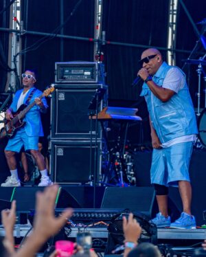 Alexander Delgado Instagram - ¡Roquetas de Mar me enamoró! Gracias por tanto cariño mi gente 🔥 

📸: @iamcumbapr 

#GenteDeZona #ElMonarca