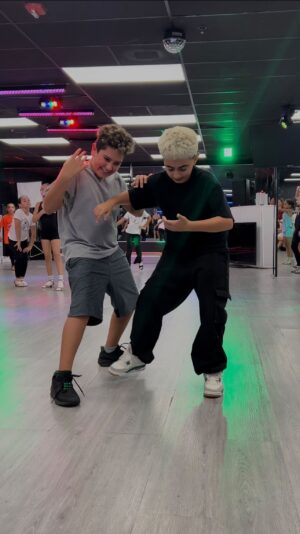 Alexander Delgado Instagram - from rehearsal to show 🔥