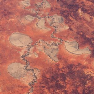 Alexander Gerst Instagram - Another fascinating image collection of the great southern land, Australia. European explorers once imagined a gigantic inland sea in the centre of this continent. If they had only seen it from space, or talked to the indigenous... / Eine weitere faszinierende Kollektion von Ausblicken auf Australien. Frühe Europäische Entdecker vermuteten ein riesiges Meer im Inneren dieses Kontinents. Hätten sie ihn doch nur aus dem Weltraum sehen können, oder die Ureinwohner gefragt... @europeanspaceagency-A.Gerst 
#Horizons #archive #Australia #TBT #EarthFromSpace #landscape #ISS #SouthernHemisphere #ExploreFarther #space
