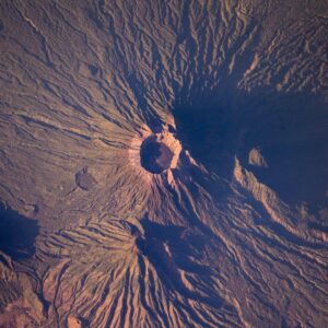 Alexander Gerst Instagram - These photos make it pretty obvious, what volcanoes are capable of. Do you recognise them? Thanks to @astro_ricky for snapping some of them during my Horizons mission. / Diese Fotos zeigen sehr deutlich, wozu Vulkane im Stande sind. Wer erkennt, um welche es sich handelt? Danke an Ricky Arnold dass du die Fotos während #Horizons aufgenommen hast. #archive

@nasa - R.Arnold 
#ISS #InternationalSpaceStation #Geology #Volcanoes #EarthFromSpace #EarthViews #ESA