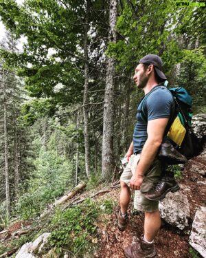 Alexander Lincoln Instagram - Sweatiest view of my life

Can always count on @dancollinsphoto for the pics

#slovenia #hiking #iambroken