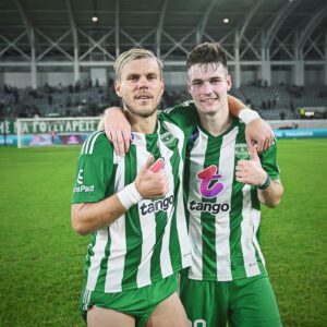 Alexandr Kokorin Instagram - 2 дня рождения ,важная победа ,плюс 3 очка 🤝🙏идём дальше 🤛🦾