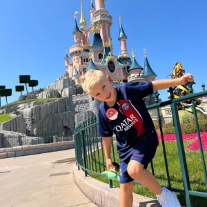 Alexandr Kokorin Instagram - Beautiful 2 days) happy birthday darling)🥰🥰❤️🙏🗼