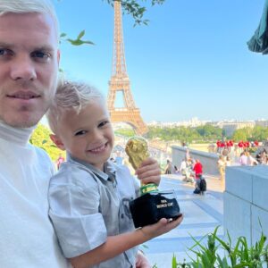 Alexandr Kokorin Instagram - Beautiful 2 days) happy birthday darling)🥰🥰❤️🙏🗼