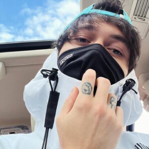 Alexandr Smirnov Instagram - На мне НПОГП, твоя крю ЛГБТ 😋☠️🧠
