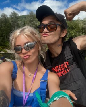 Alexandr Smirnov Instagram - Пришел в 🌲, забрал 🐠 - и вернулся к деньгам 
Не зевай на меня, парень, возвращайся к деньгам