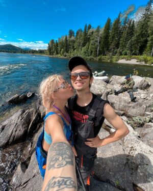Alexandr Smirnov Instagram - Пришел в 🌲, забрал 🐠 - и вернулся к деньгам 
Не зевай на меня, парень, возвращайся к деньгам