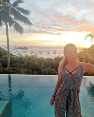Alexandra Barrulas Instagram - Golden hour 🌅

#SaintBarths #saintbarthelemy #corossol #lifestyle #sunset #picoftheday📷