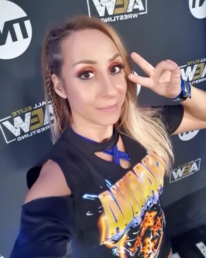 Alexandra Barrulas Instagram - My tee first @allelitewrestling tee just dropped at @ShopAEW 👀 Get yours friends!!! ⭐⭐⭐⭐🐉 Shopaew.com

#aew #AEWDynamite #aewdark #merch #shanna #DBZ #goku