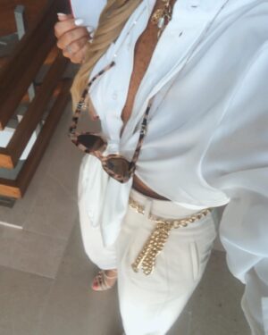 Alexandra Figueiredo Instagram - Branco… Adoro branco de inverno e verão.
E sempre que tenho dias importantes e decisivos, gosto de me vestir de branco!