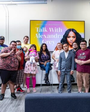 Alexandra Grey Instagram - Thanks to @outsidethelens for having me come speak to their students about all things film, tv, and making my first feature film! Shoutout to @_brandonmaurice for coordinating such a great event! ✨✨ @bishopstreetproductions 

#film #tv #directing #indie 
#love #dope #artist