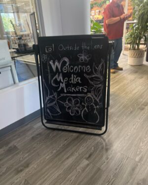 Alexandra Grey Instagram - Thanks to @outsidethelens for having me come speak to their students about all things film, tv, and making my first feature film! Shoutout to @_brandonmaurice for coordinating such a great event! ✨✨ @bishopstreetproductions 

#film #tv #directing #indie 
#love #dope #artist
