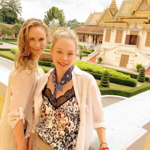 Alexandra Holden Instagram - Got to spend the most spectacular week in Vietnam and Cambodia, celebrating my most spectacular sister — It was Phnom-enal! #phnompenh #cambodia #happybirthday #sisterlove #letsdoitagain 🌴🌴🌴