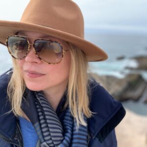 Alexandra Holden Instagram - It may not feel like summer in Northern California yet, but the beaches are always spectacular! 
🌊🌲🦀

#mendocino #norcal #beachday #pch #bowlingballbeach #bundleup #canadagoose #dita