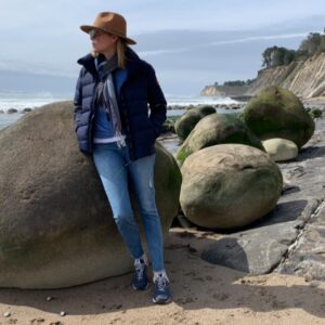 Alexandra Holden Instagram - It may not feel like summer in Northern California yet, but the beaches are always spectacular! 
🌊🌲🦀

#mendocino #norcal #beachday #pch #bowlingballbeach #bundleup #canadagoose #dita
