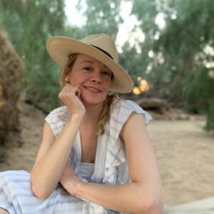 Alexandra Holden Instagram - I ❤️ Desert Hot Springs... #alcapone @twobunchpalms
