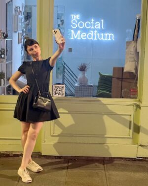Alexandra Krosney Instagram - Technically I’m a social XXS.