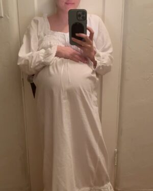 Alexandra Kyle Instagram - i know you love a good “9 months in/9 months out” side by side but, instead of sharing my current bod, i prefer a grand “pregnancy appreciation” post; because that shit was nuTs